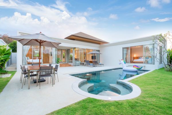 Pool Deck Pouring in North Richland Hills